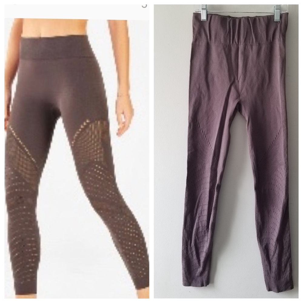 Fabletics Seamless Sculpknit Leggings Small